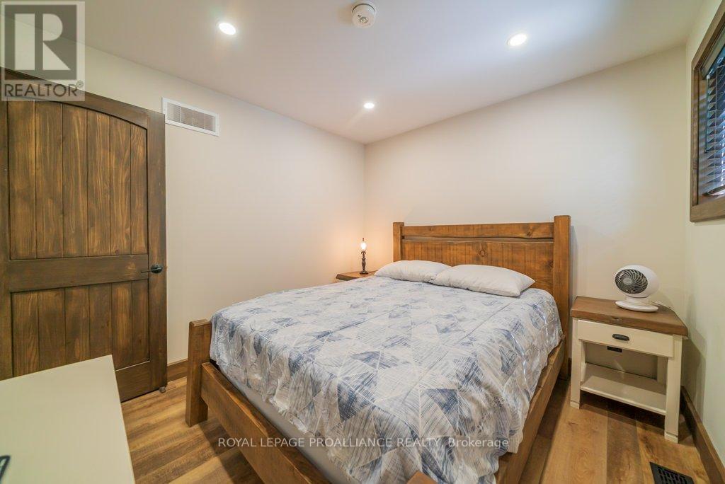 1202 Rocky Lane, Frontenac, Ontario  K0H 1K0 - Photo 19 - X12430969