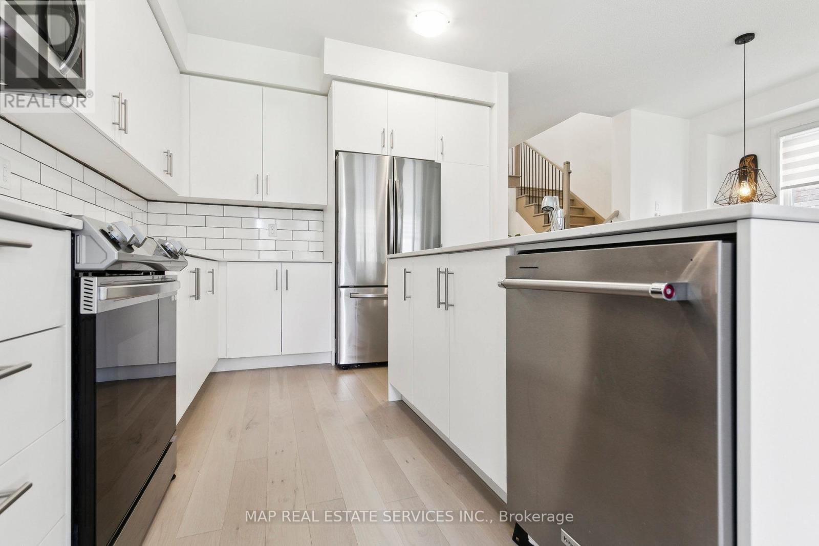 1515 Kovachik Boulevard, Milton, Ontario  L9E 1T4 - Photo 19 - W12430963