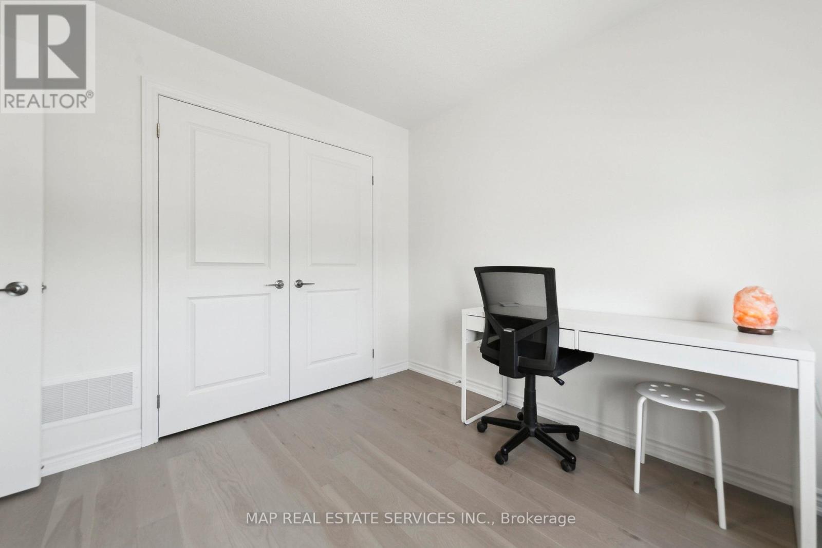 1515 Kovachik Boulevard, Milton, Ontario  L9E 1T4 - Photo 31 - W12430963