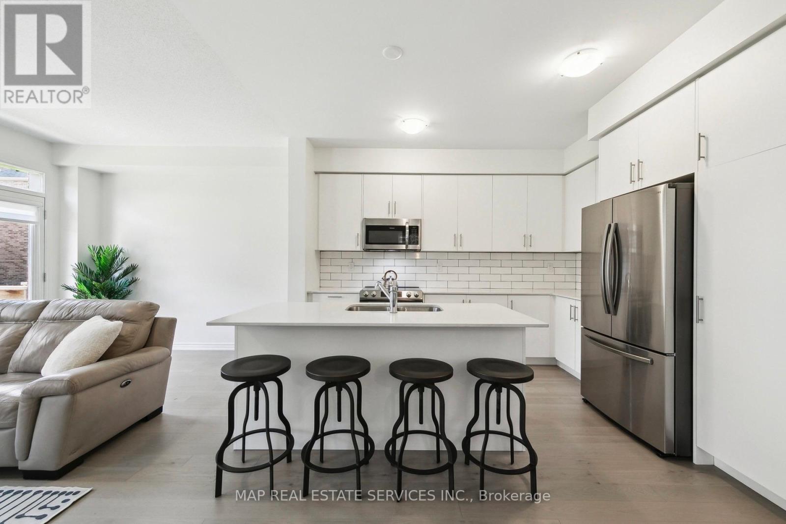 1515 Kovachik Boulevard, Milton, Ontario  L9E 1T4 - Photo 4 - W12430963
