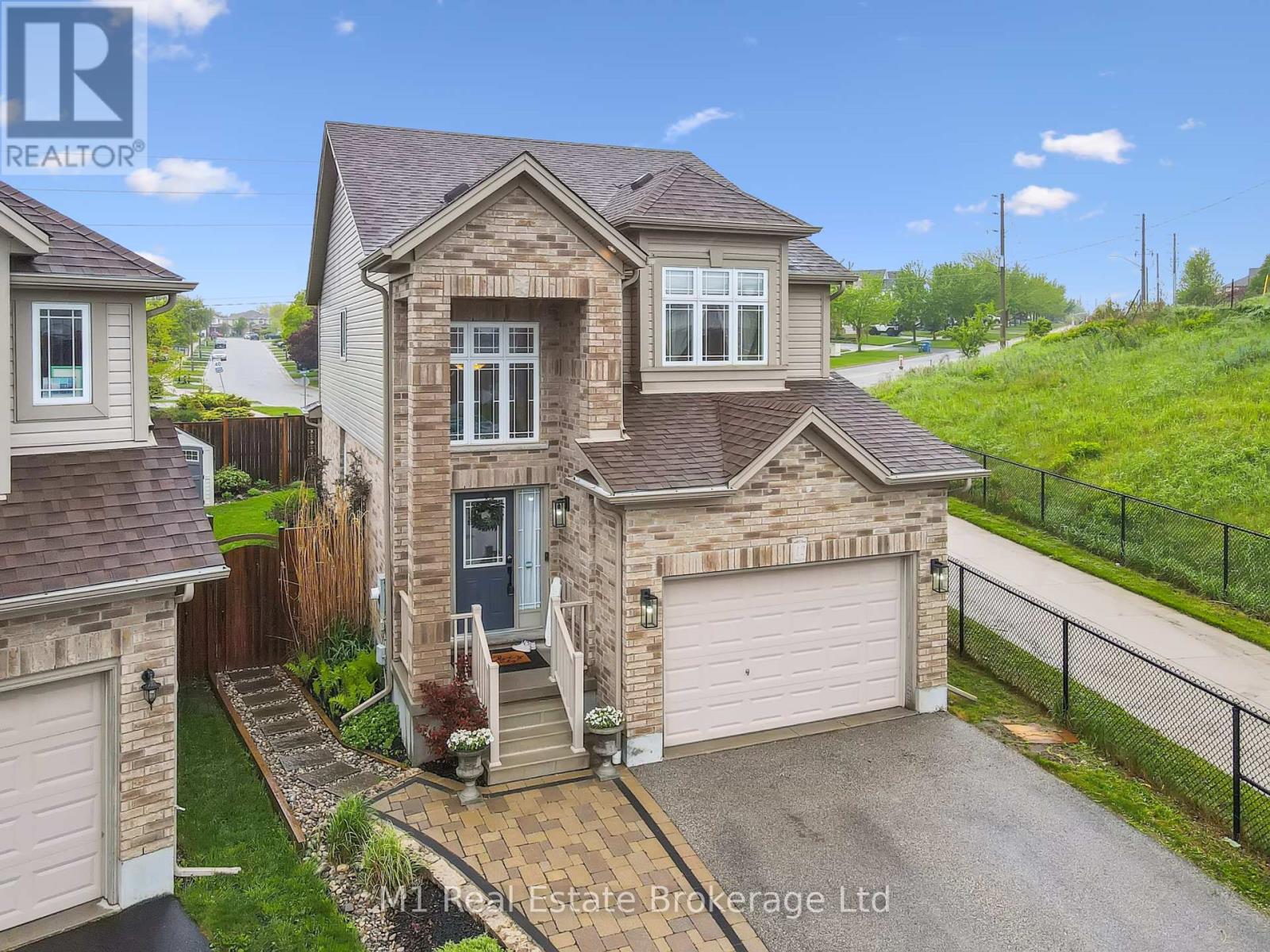12 Oakes Court, Guelph, Ontario  N1E 0J6 - Photo 6 - X12246231