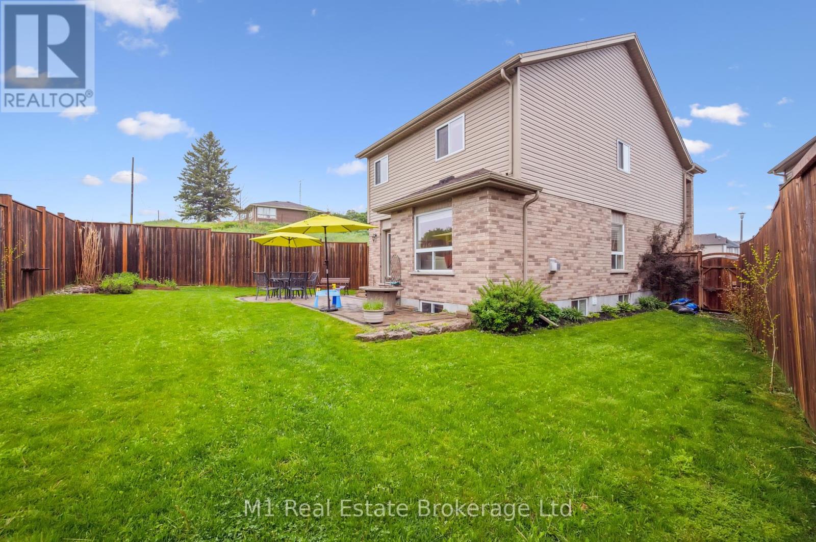 12 Oakes Court, Guelph, Ontario  N1E 0J6 - Photo 39 - X12246231