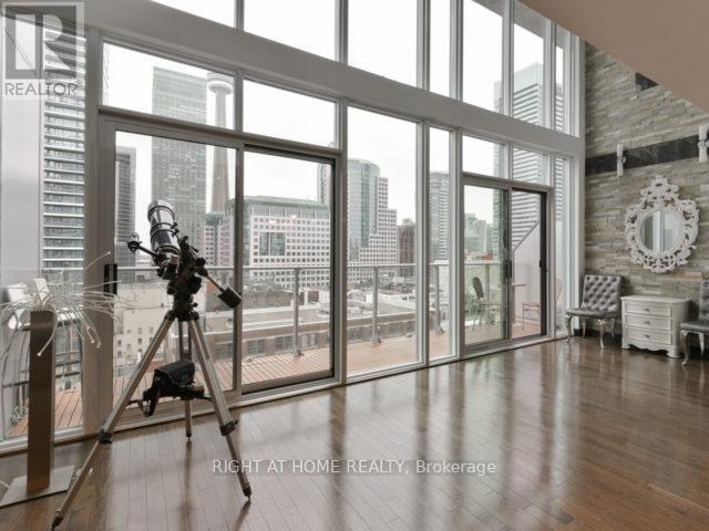 Lph02 - 21 Nelson Street, Toronto, Ontario  M5V 1T8 - Photo 10 - C12430972