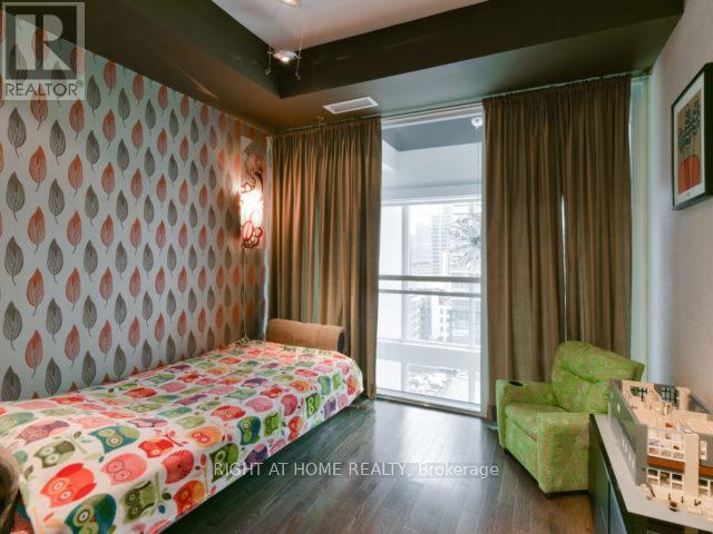 Lph02 - 21 Nelson Street, Toronto, Ontario  M5V 1T8 - Photo 20 - C12430972
