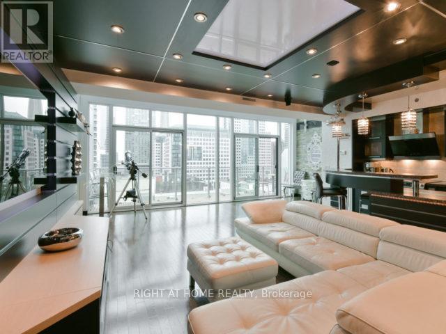 Lph02 - 21 Nelson Street, Toronto, Ontario  M5V 1T8 - Photo 5 - C12430972