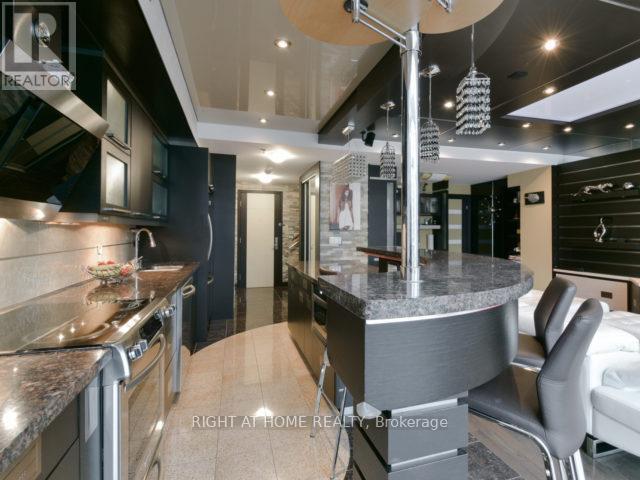 Lph02 - 21 Nelson Street, Toronto, Ontario  M5V 1T8 - Photo 7 - C12430972
