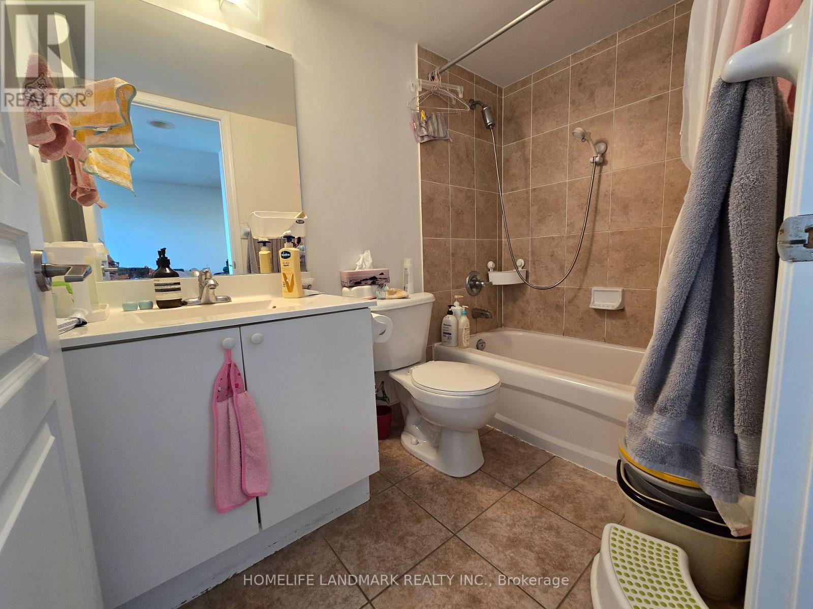 301 - 55 South Town Centre Boulevard, Markham, Ontario  L6G 0B1 - Photo 14 - N12430966