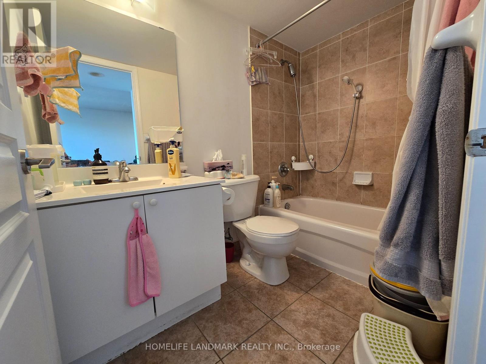 301 - 55 South Town Centre Boulevard, Markham, Ontario  L6G 0B1 - Photo 14 - N12430967