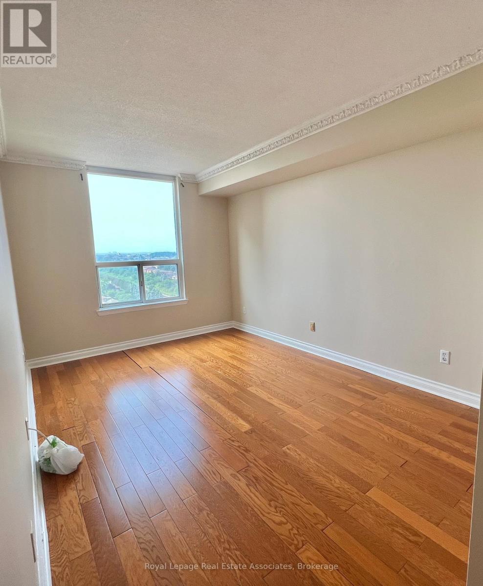 1507 - 135 Hillcrest Avenue, Mississauga, Ontario  L5B 4B1 - Photo 5 - W12430968