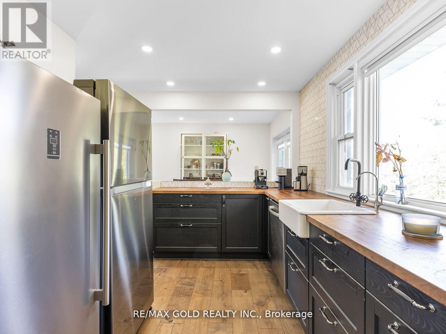 8017 Highway 7 S, Guelph/eramosa, Ontario  N1H 6H8 - Photo 10 - X12430970