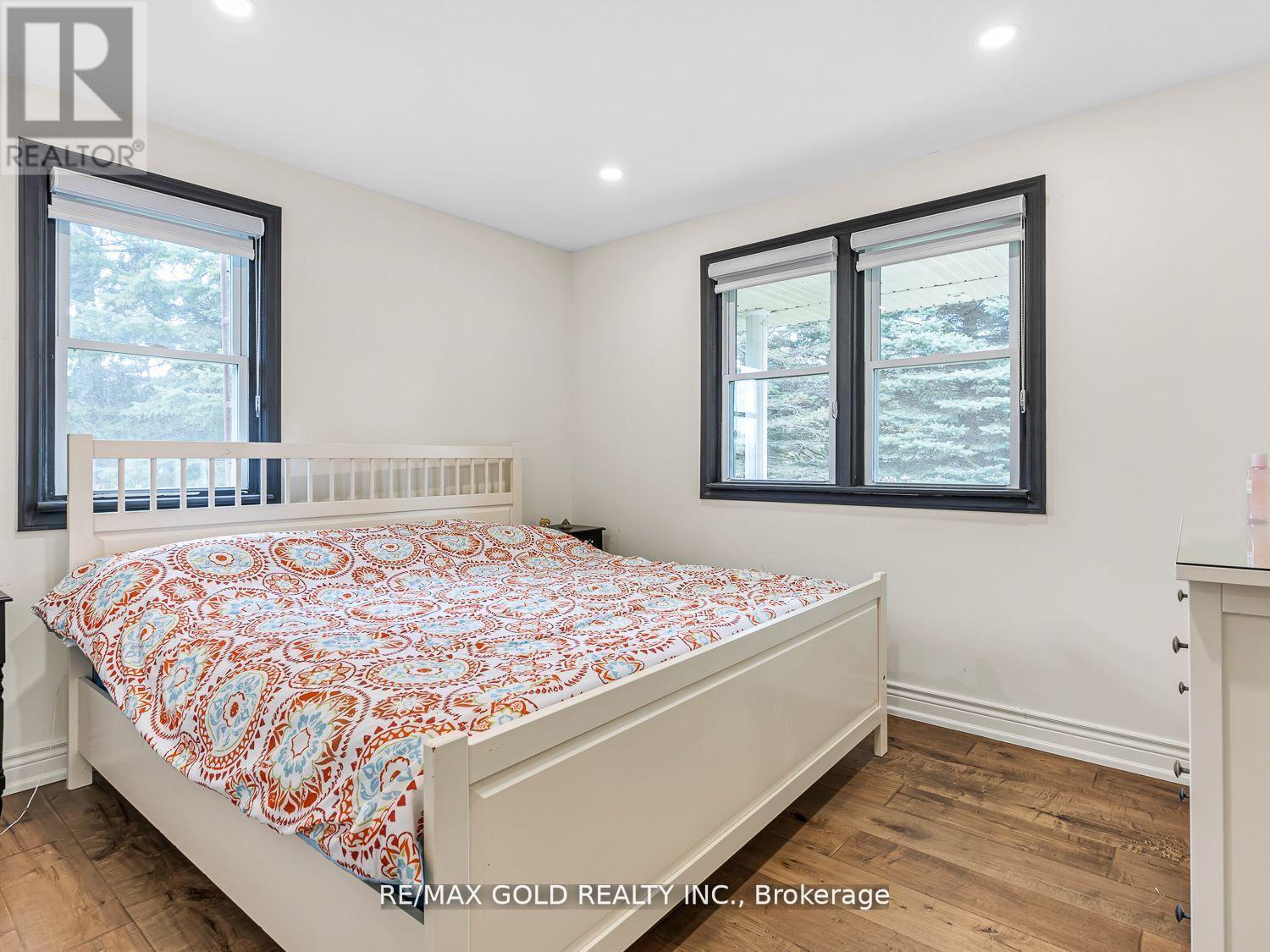 8017 Highway 7 S, Guelph/eramosa, Ontario  N1H 6H8 - Photo 12 - X12430970