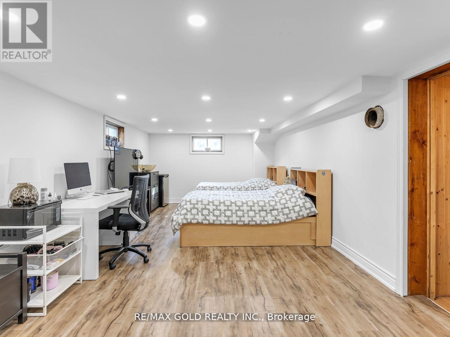 8017 Highway 7 S, Guelph/eramosa, Ontario  N1H 6H8 - Photo 16 - X12430970