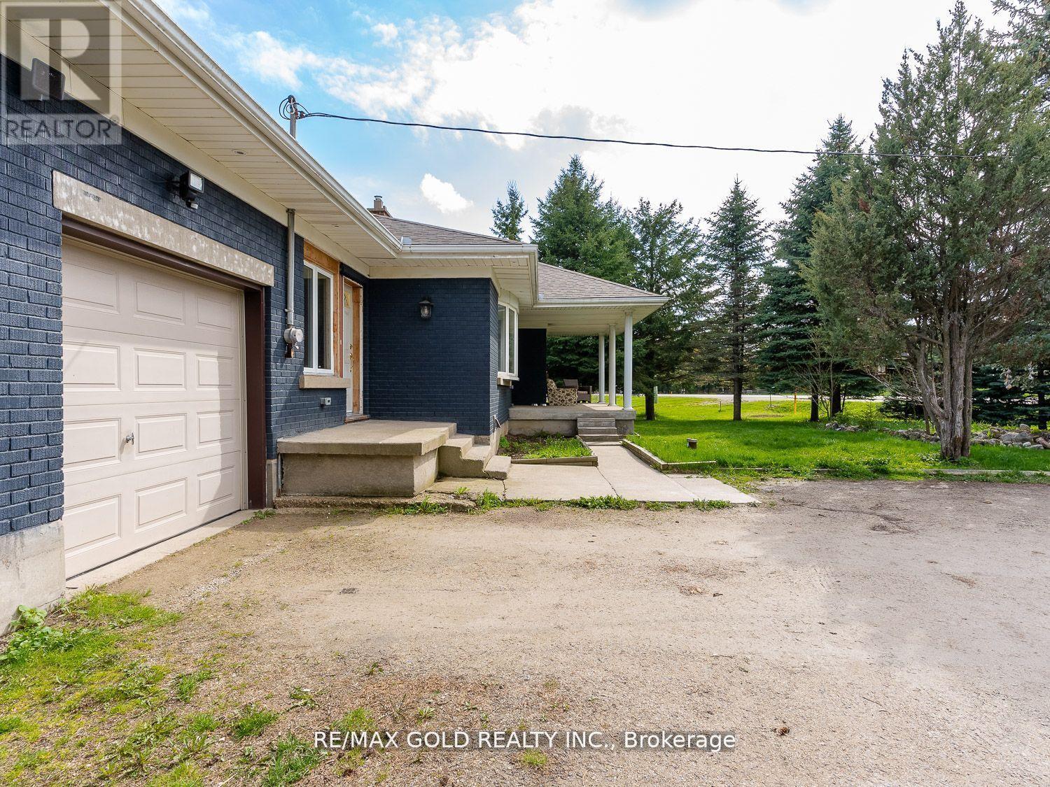 8017 Highway 7 S, Guelph/eramosa, Ontario  N1H 6H8 - Photo 2 - X12430970