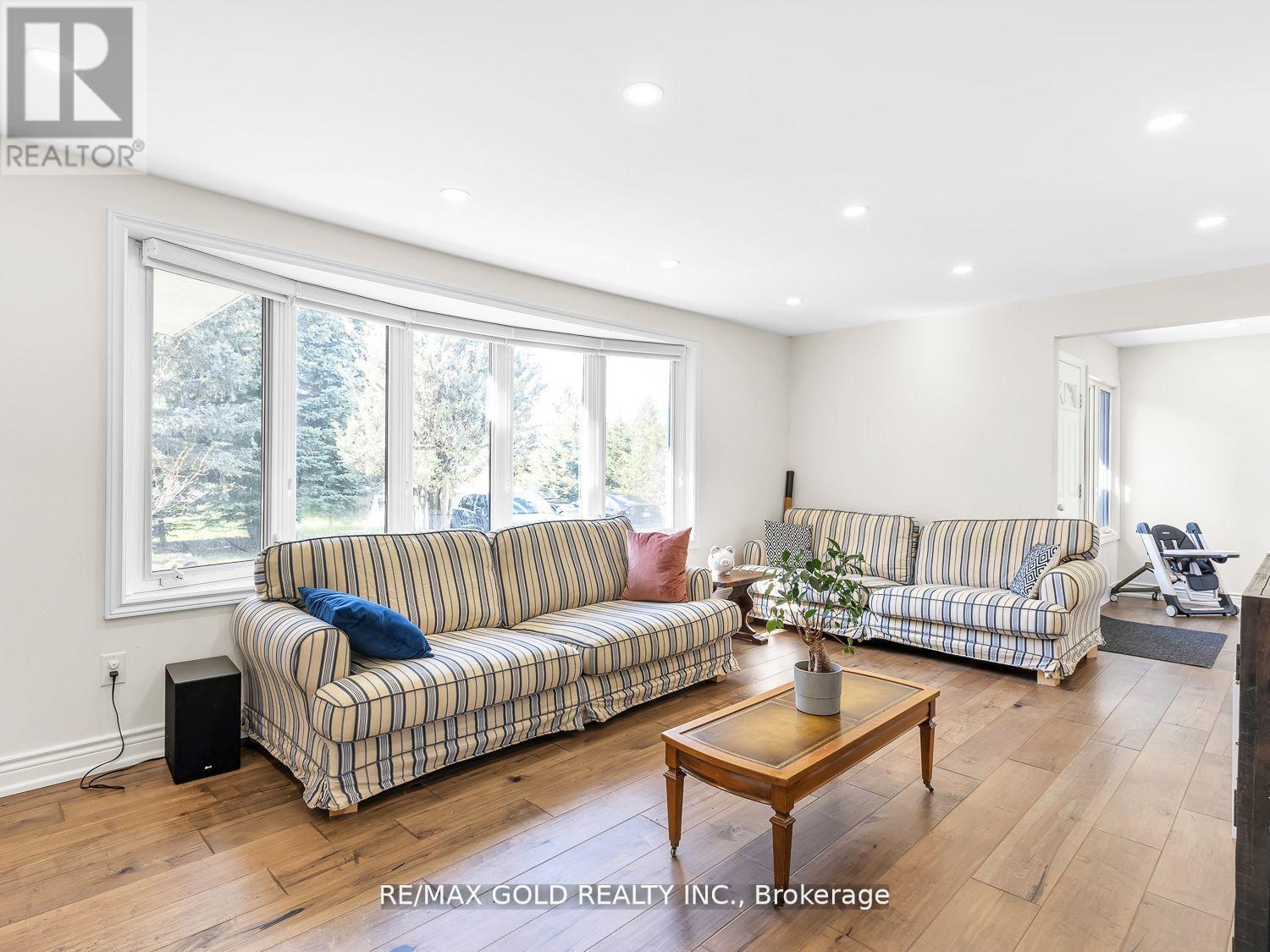 8017 Highway 7 S, Guelph/eramosa, Ontario  N1H 6H8 - Photo 5 - X12430970