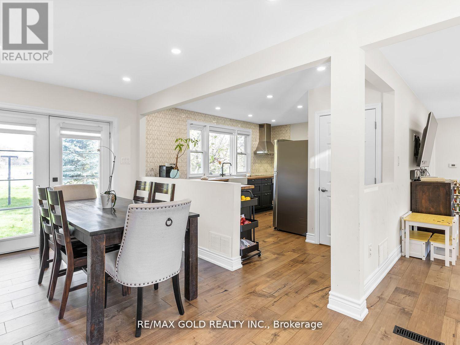 8017 Highway 7 S, Guelph/eramosa, Ontario  N1H 6H8 - Photo 6 - X12430970