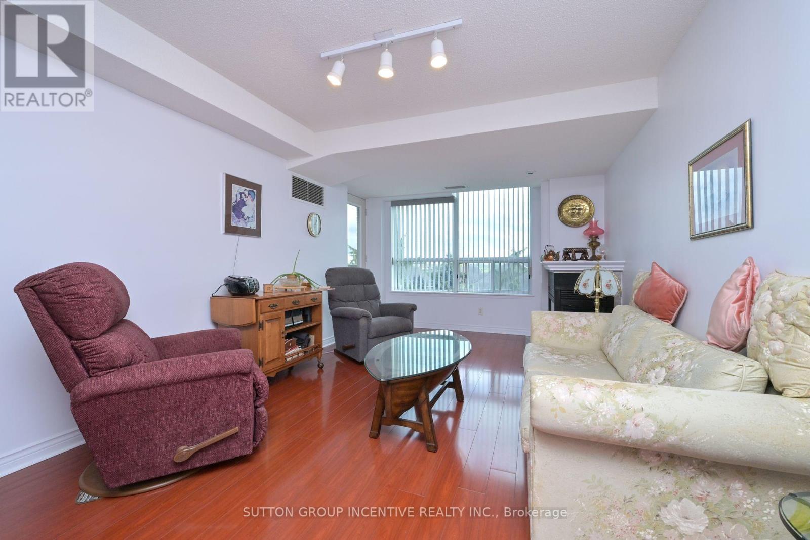 311 - 4 Briar Hill Heights, New Tecumseth, Ontario  L9R 1Z7 - Photo 9 - N12430973