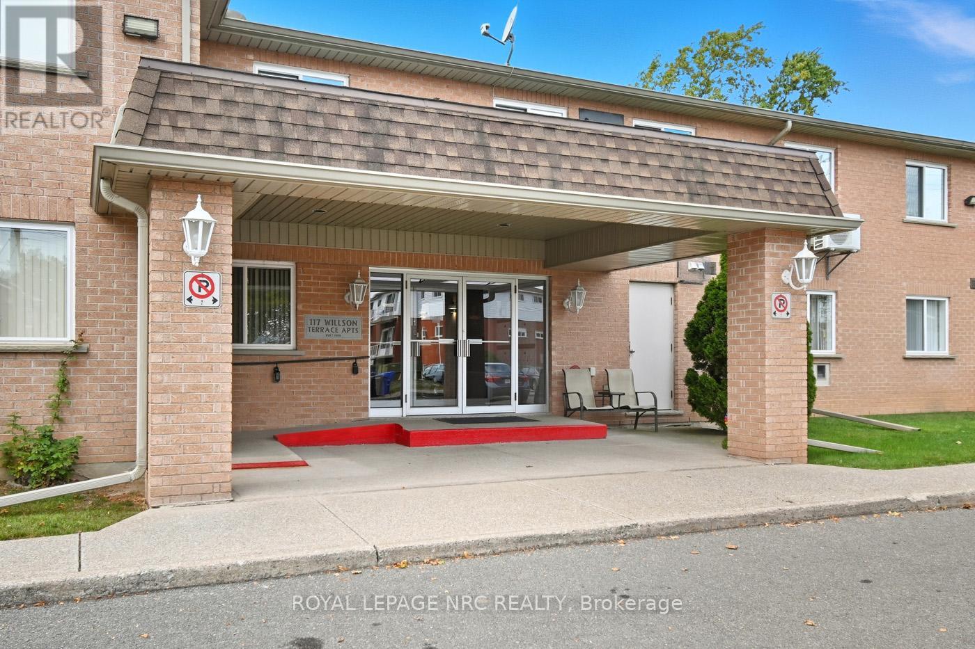 9 - 117 Willson Road, Welland (Prince Charles), Ontario  L3C 2T4 - Photo 4 - X12430981