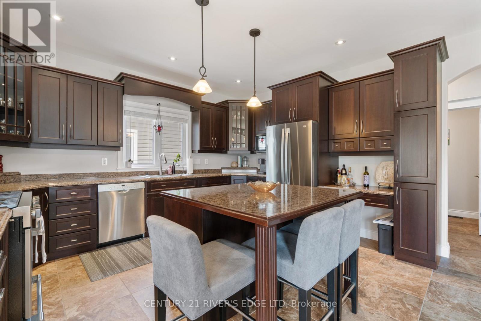 414 Brock Street, Brockville, Ontario  K6V 7A1 - Photo 15 - X12430980
