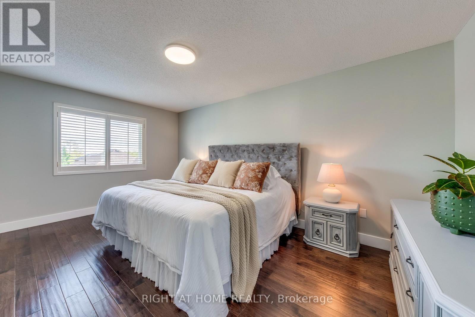 1406 Forest Street, Innisfil, Ontario  L9S 4Y4 - Photo 18 - N12427992