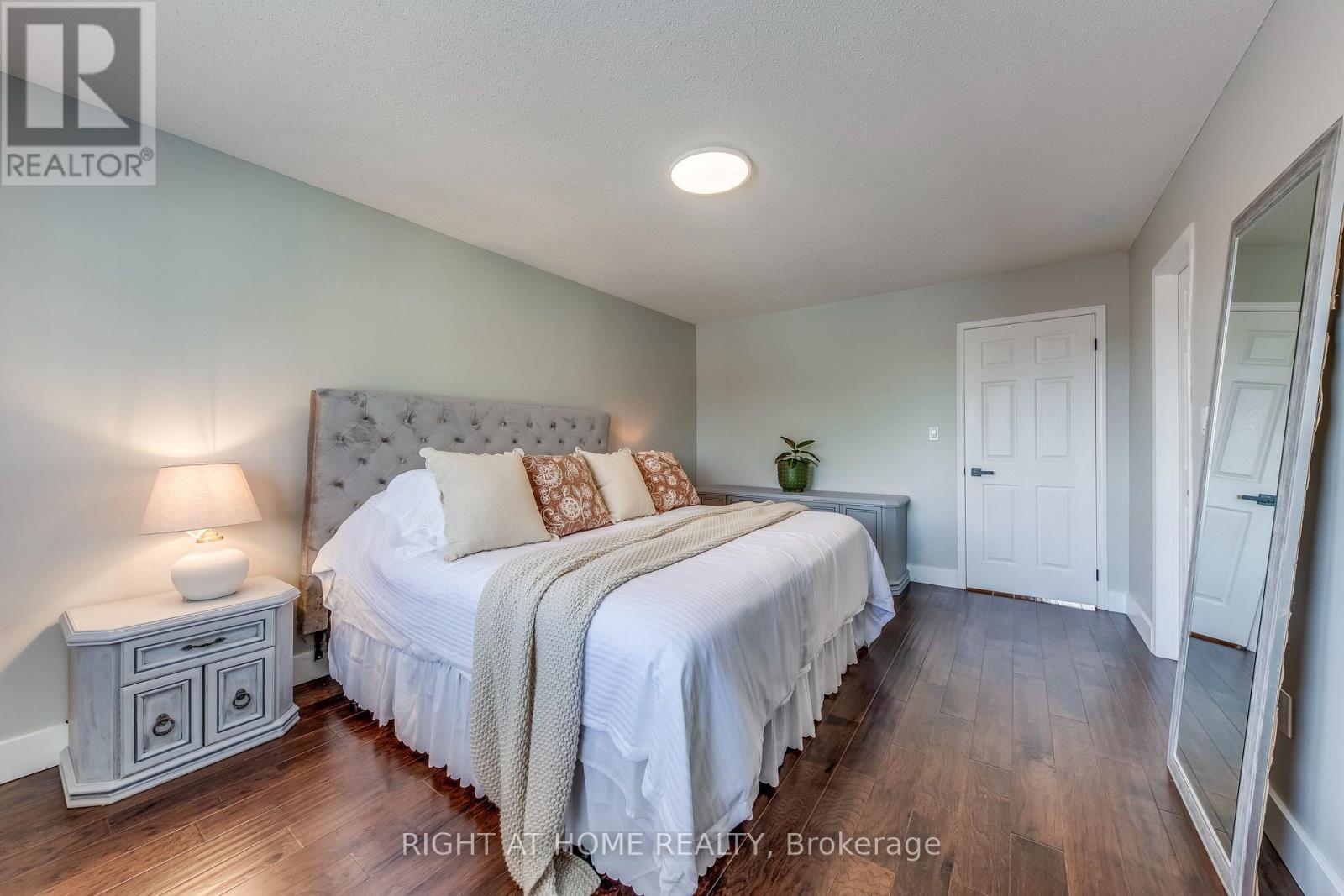 1406 Forest Street, Innisfil, Ontario  L9S 4Y4 - Photo 19 - N12427992