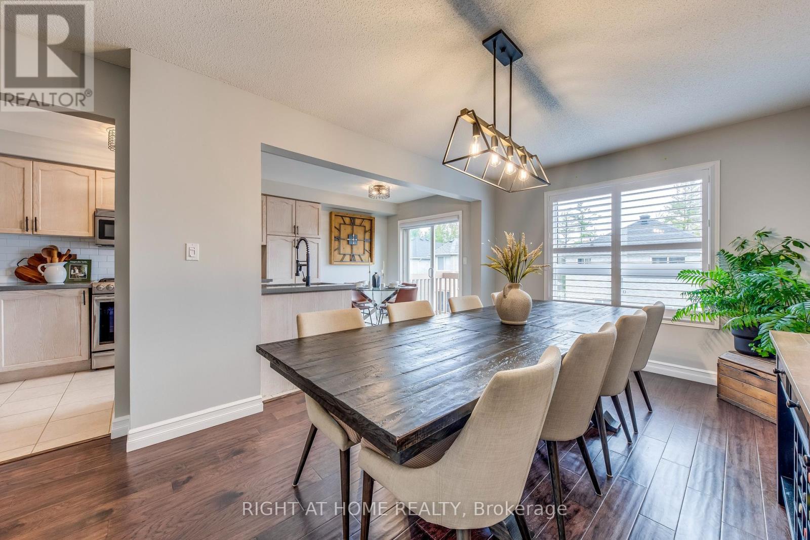 1406 Forest Street, Innisfil, Ontario  L9S 4Y4 - Photo 10 - N12427992