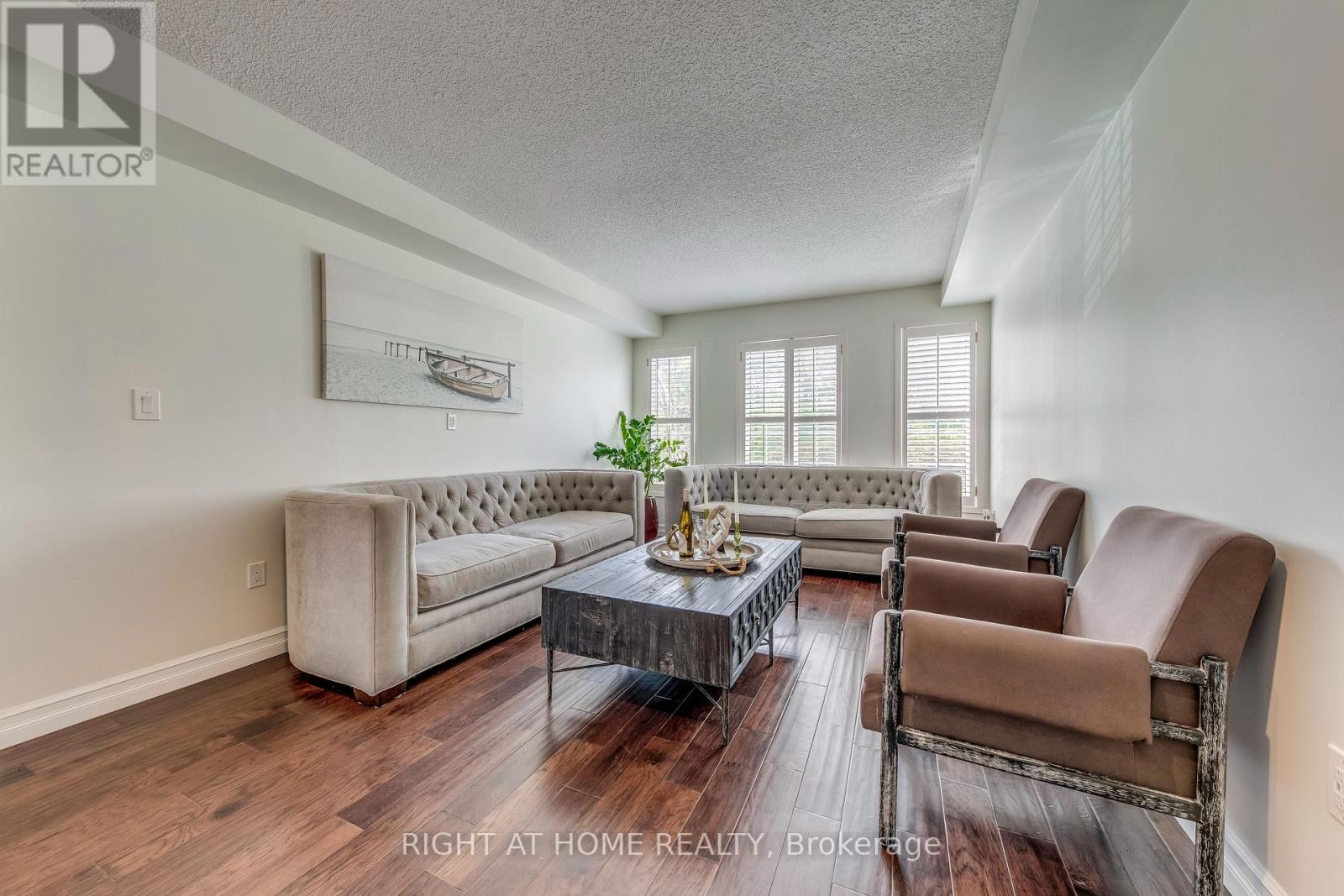 1406 Forest Street, Innisfil, Ontario  L9S 4Y4 - Photo 5 - N12427992