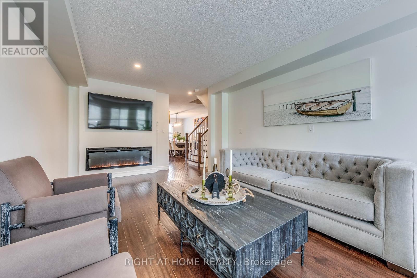 1406 Forest Street, Innisfil, Ontario  L9S 4Y4 - Photo 6 - N12427992