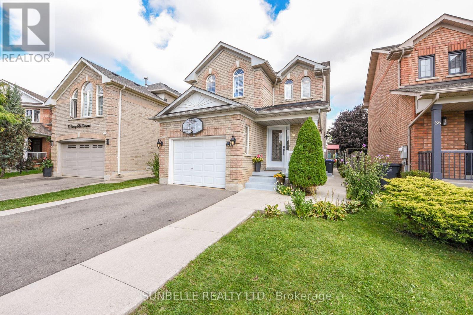 38 Sunny Glen Crescent, Brampton, Ontario  L7A 2C6 - Photo 47 - W12430765