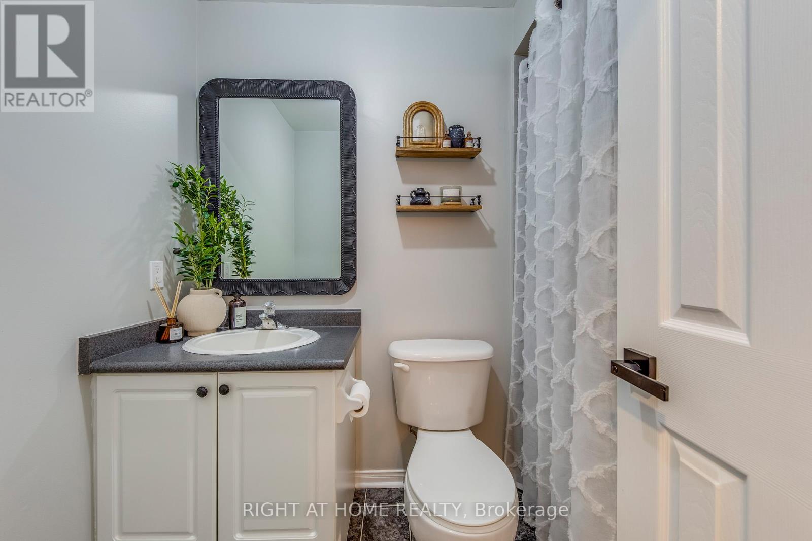 1406 Forest Street, Innisfil, Ontario  L9S 4Y4 - Photo 26 - N12427992