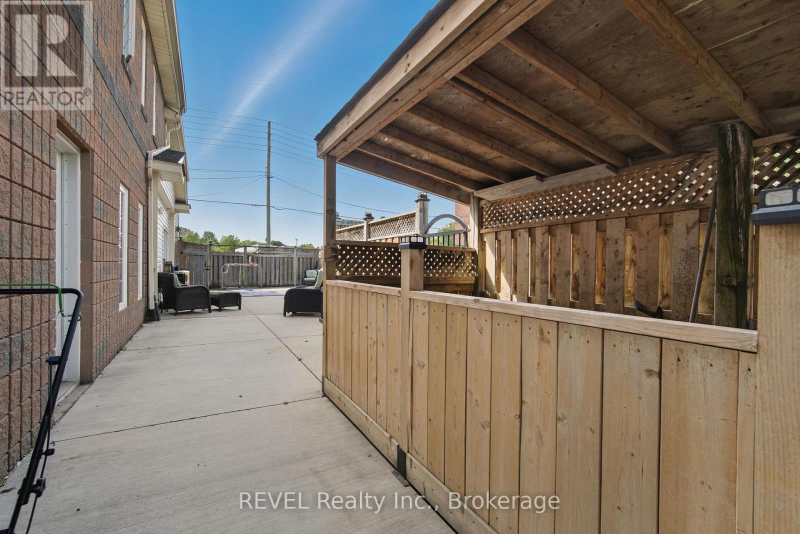 72 & 74 Merritt Street, St. Catharines (Burleigh Hill), Ontario  L2T 1J5 - Photo 18 - X12430989