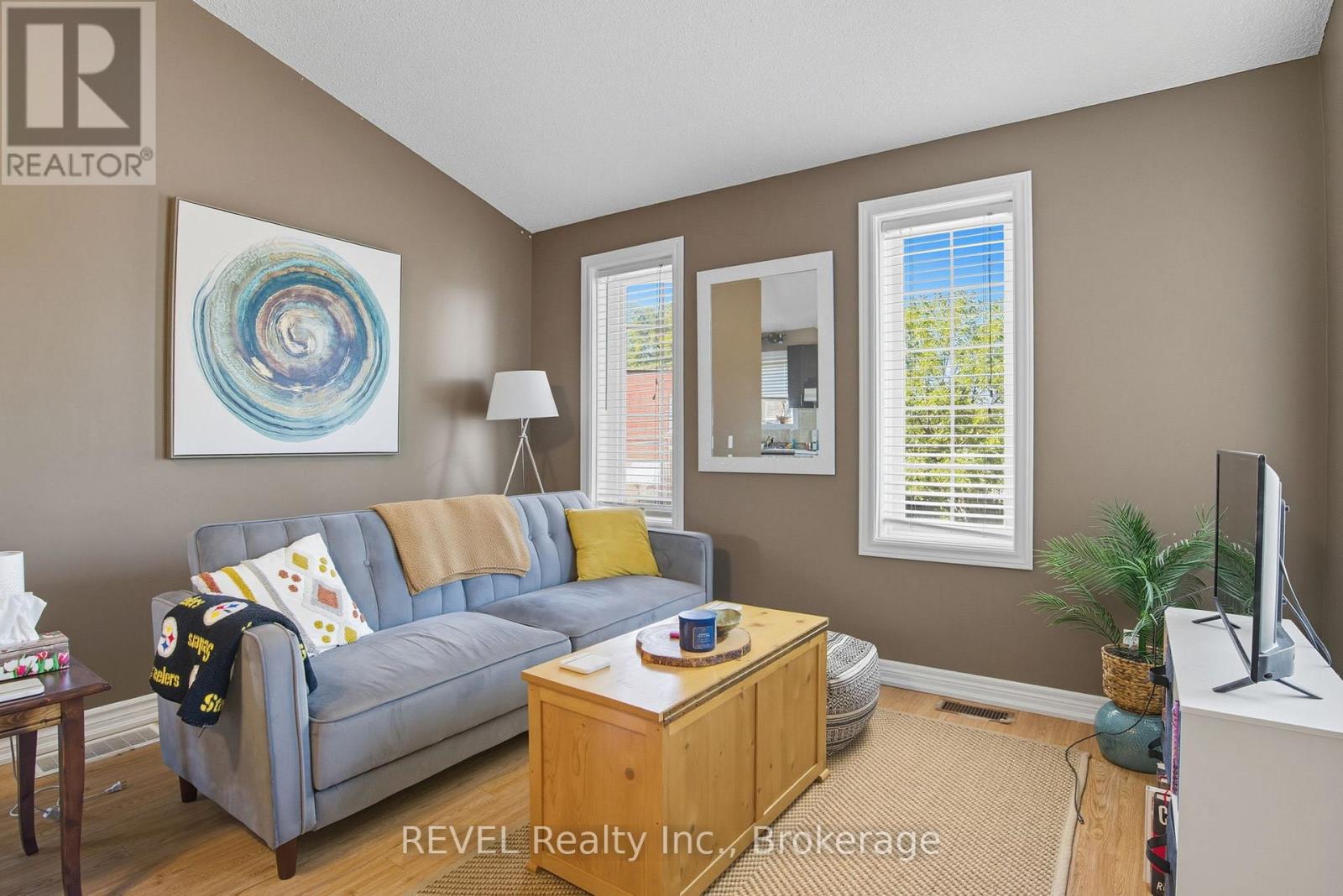 72 & 74 Merritt Street, St. Catharines (Burleigh Hill), Ontario  L2T 1J5 - Photo 22 - X12430989
