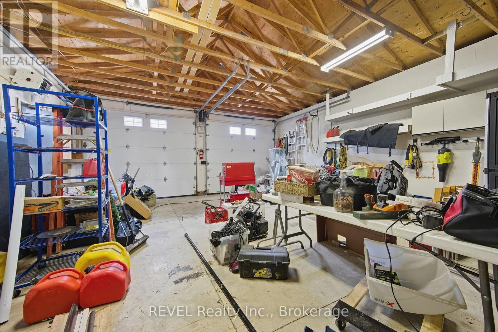 72 & 74 Merritt Street, St. Catharines (Burleigh Hill), Ontario  L2T 1J5 - Photo 31 - X12430989