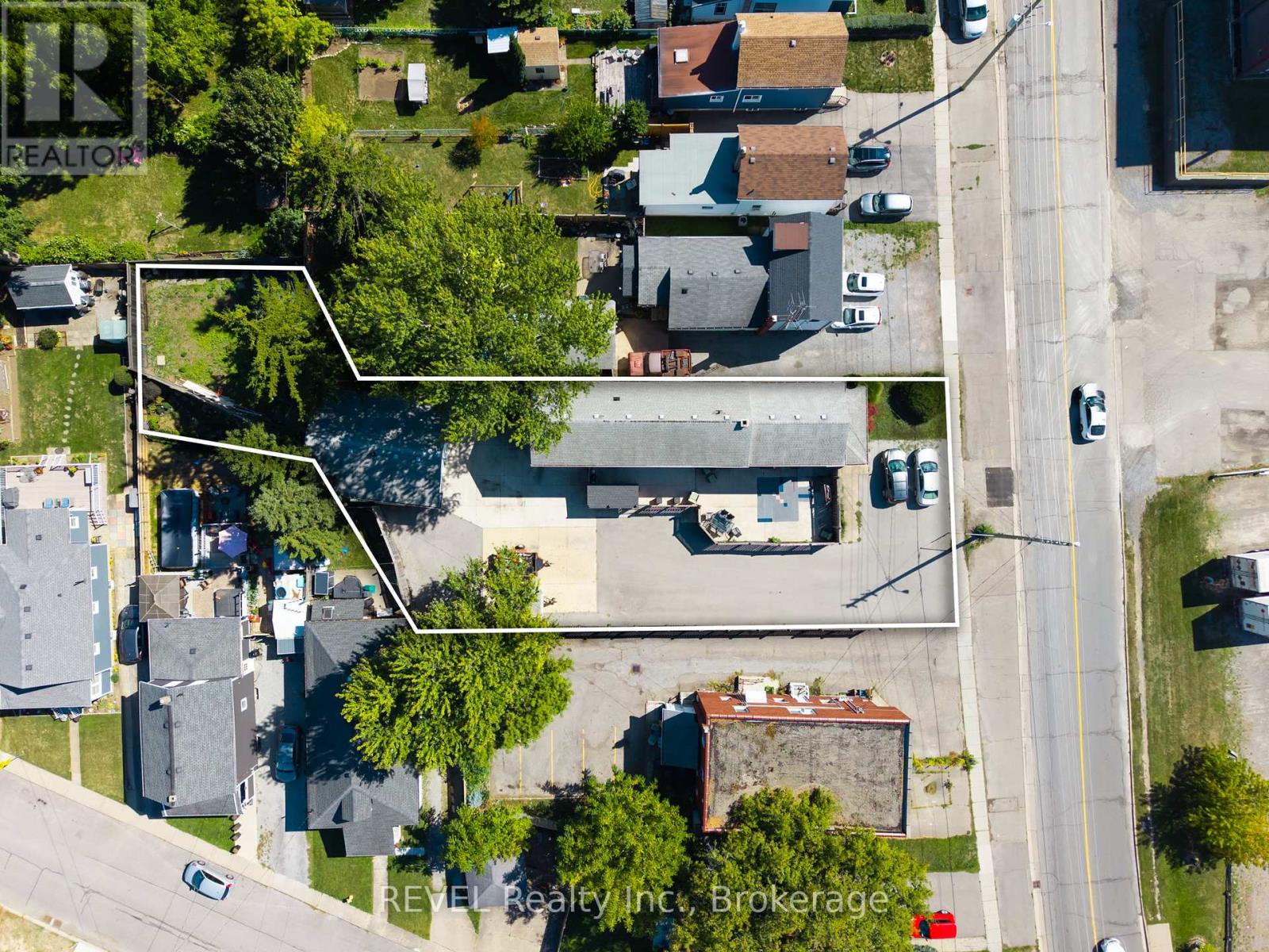 72 & 74 Merritt Street, St. Catharines (Burleigh Hill), Ontario  L2T 1J5 - Photo 34 - X12430989
