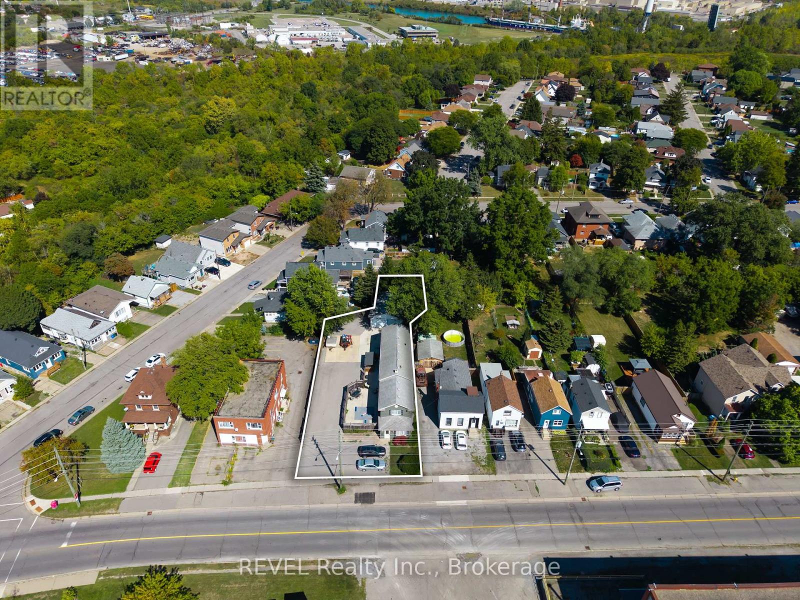 72 & 74 Merritt Street, St. Catharines (Burleigh Hill), Ontario  L2T 1J5 - Photo 35 - X12430989