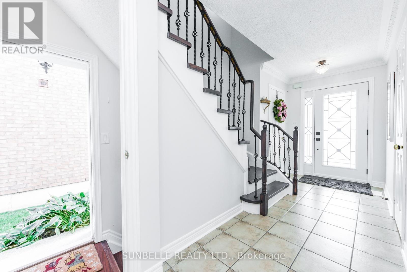 38 Sunny Glen Crescent, Brampton, Ontario  L7A 2C6 - Photo 32 - W12430765