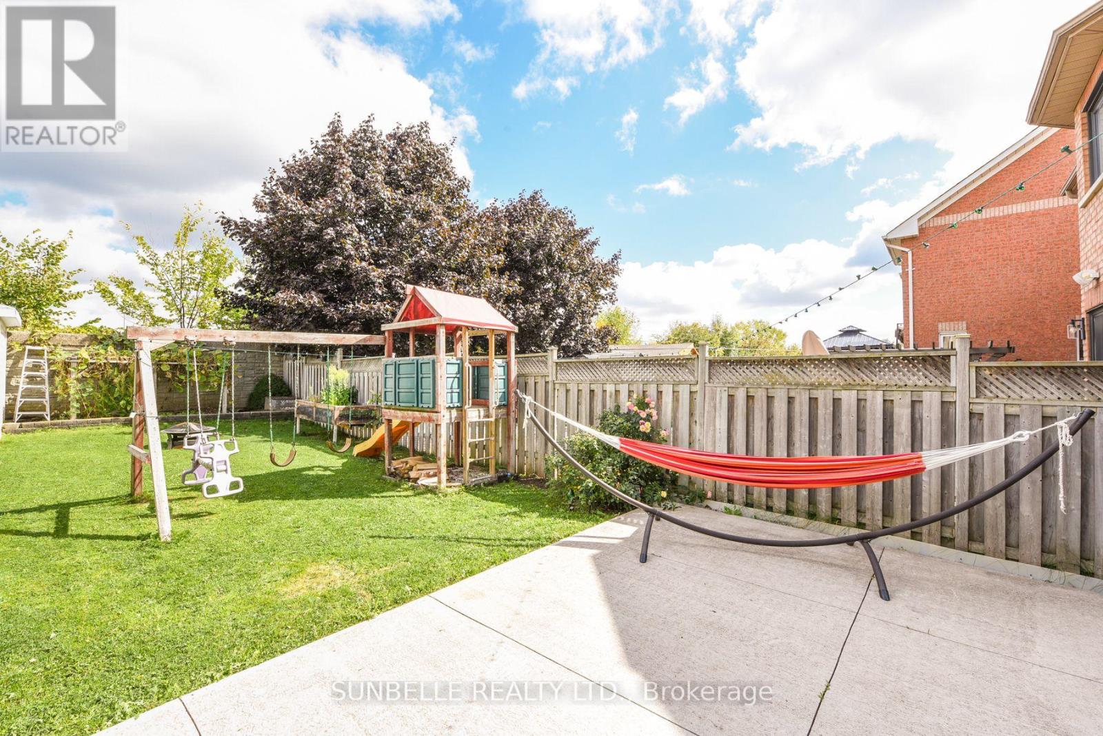 38 Sunny Glen Crescent, Brampton, Ontario  L7A 2C6 - Photo 45 - W12430765
