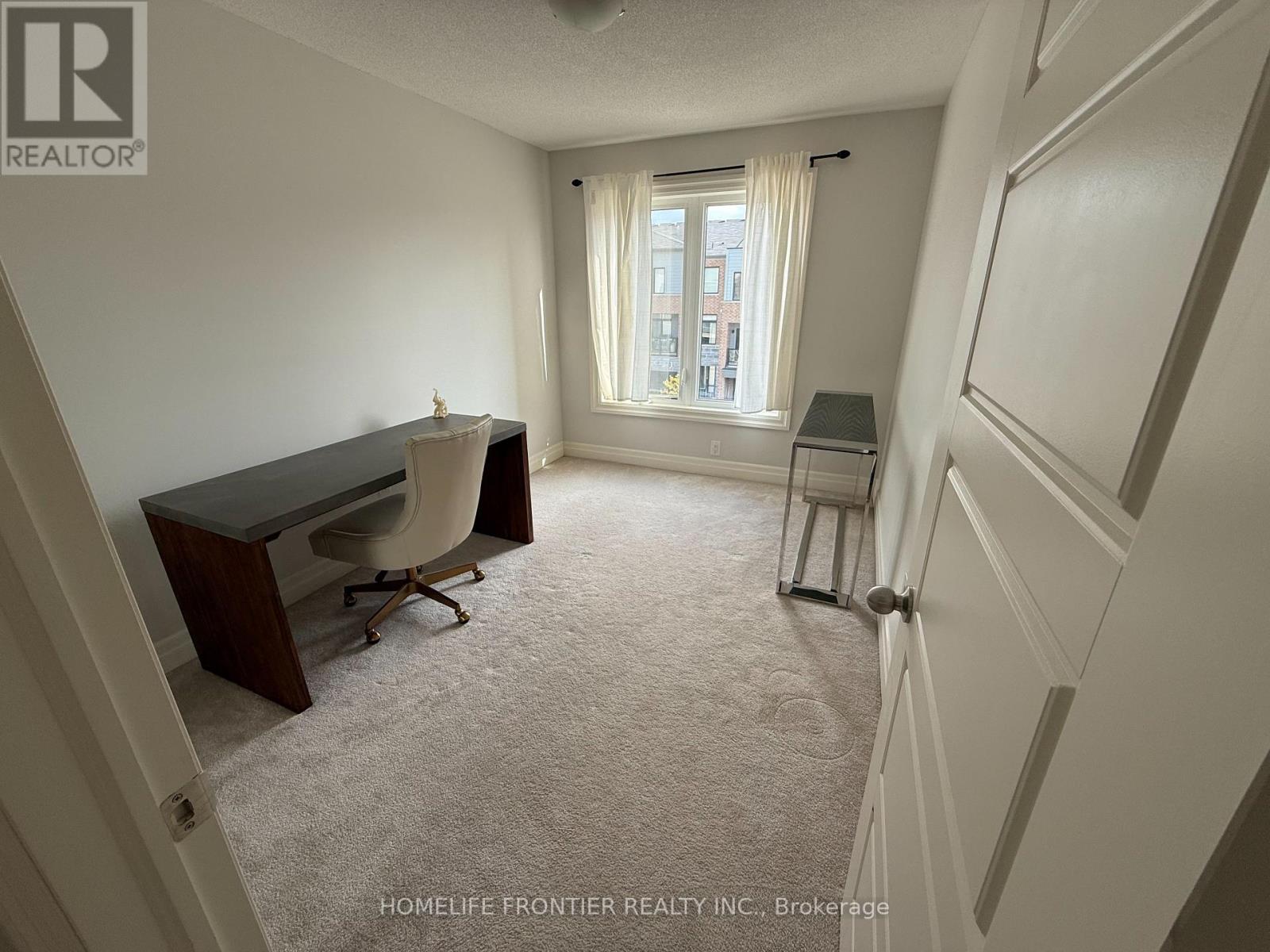 Main - 30 Vantage Loop Avenue, Newmarket, Ontario  L3X 0K6 - Photo 11 - N12413970