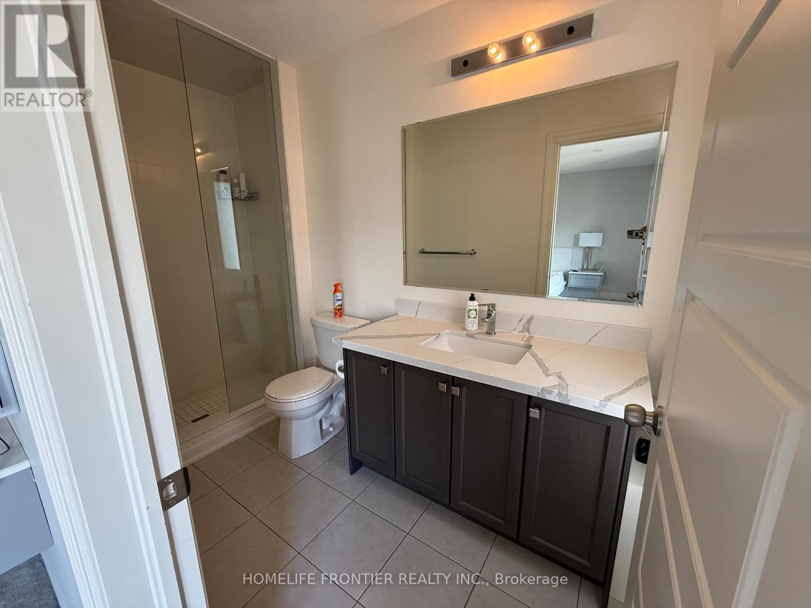 Main - 30 Vantage Loop Avenue, Newmarket, Ontario  L3X 0K6 - Photo 2 - N12413970
