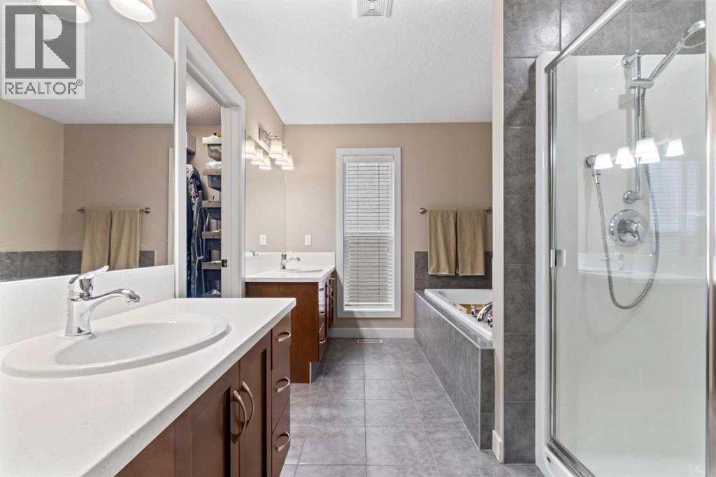 36 Cranarch Bay, Calgary, Alberta  T3M 0W6 - Photo 21 - A2260613