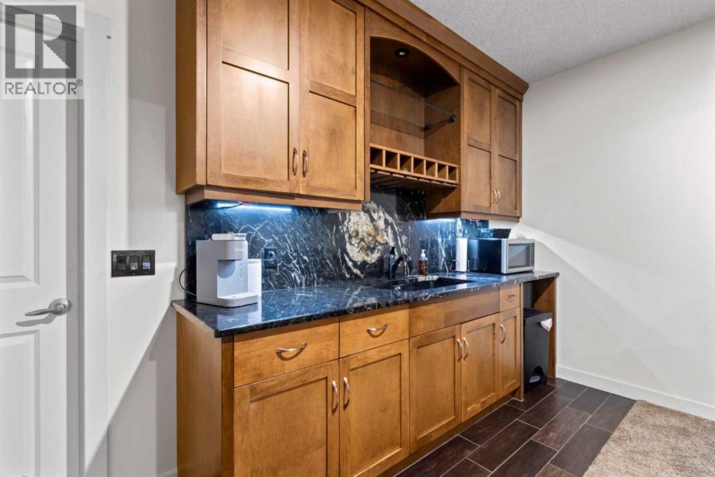 36 Cranarch Bay, Calgary, Alberta  T3M 0W6 - Photo 33 - A2260613