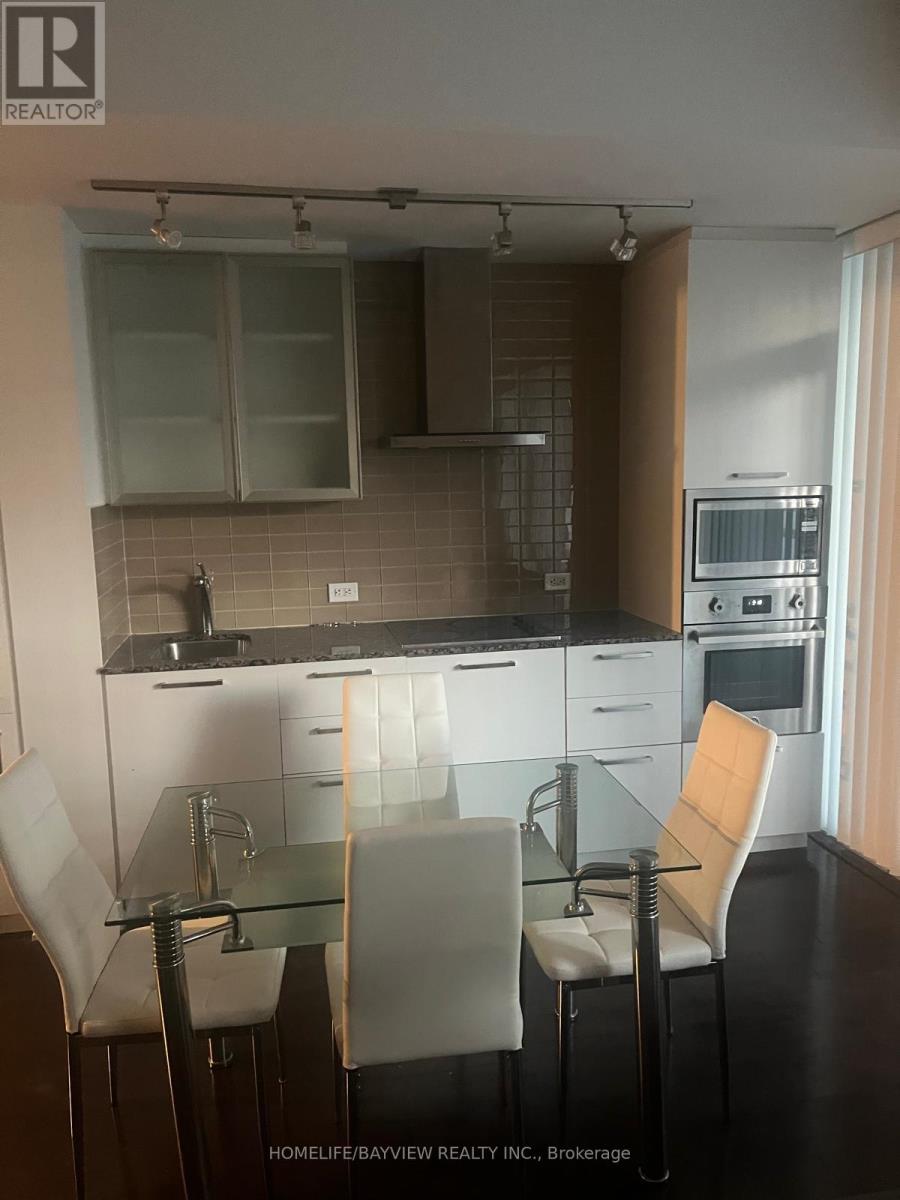 1605 - 12 York Street, Toronto, Ontario  M5J 2Z2 - Photo 4 - C12430995
