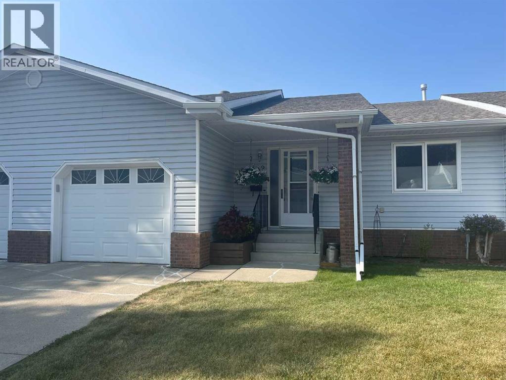 42, 2821 Botterill Crescent, Red Deer, Alberta  T4R 2E5 - Photo 1 - A2257058