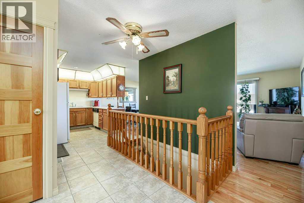 42, 2821 Botterill Crescent, Red Deer, Alberta  T4R 2E5 - Photo 4 - A2257058