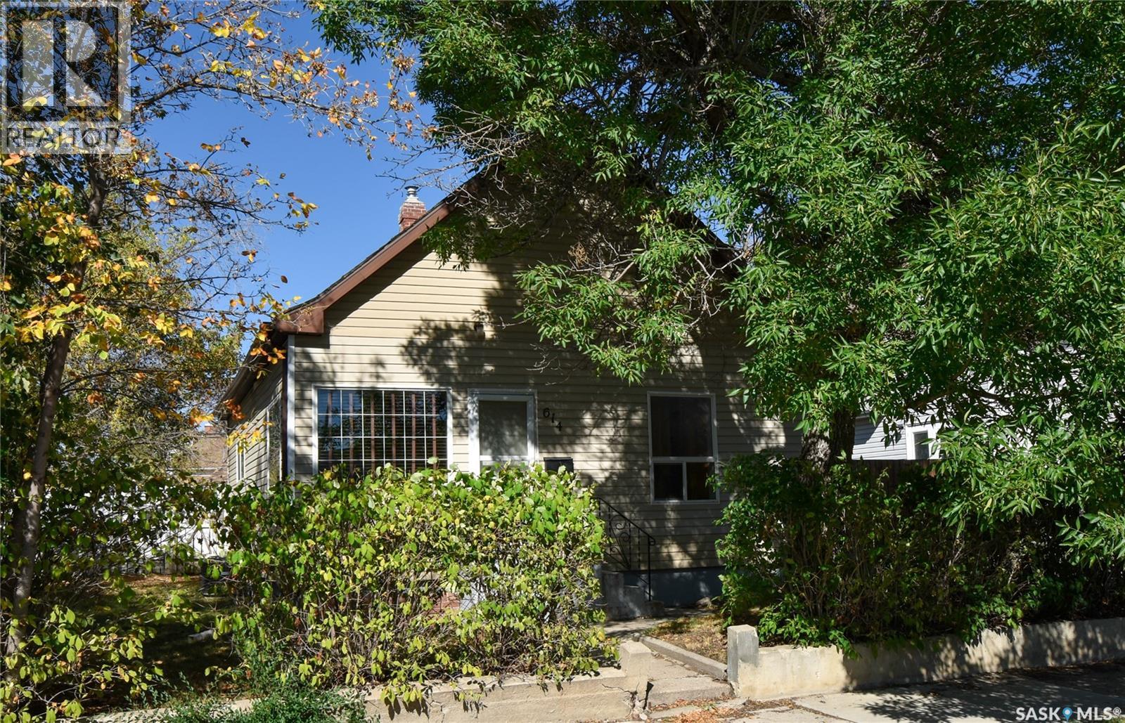 614 Ominica Street E, Moose Jaw, Saskatchewan  S6H 0H5 - Photo 2 - SK019542
