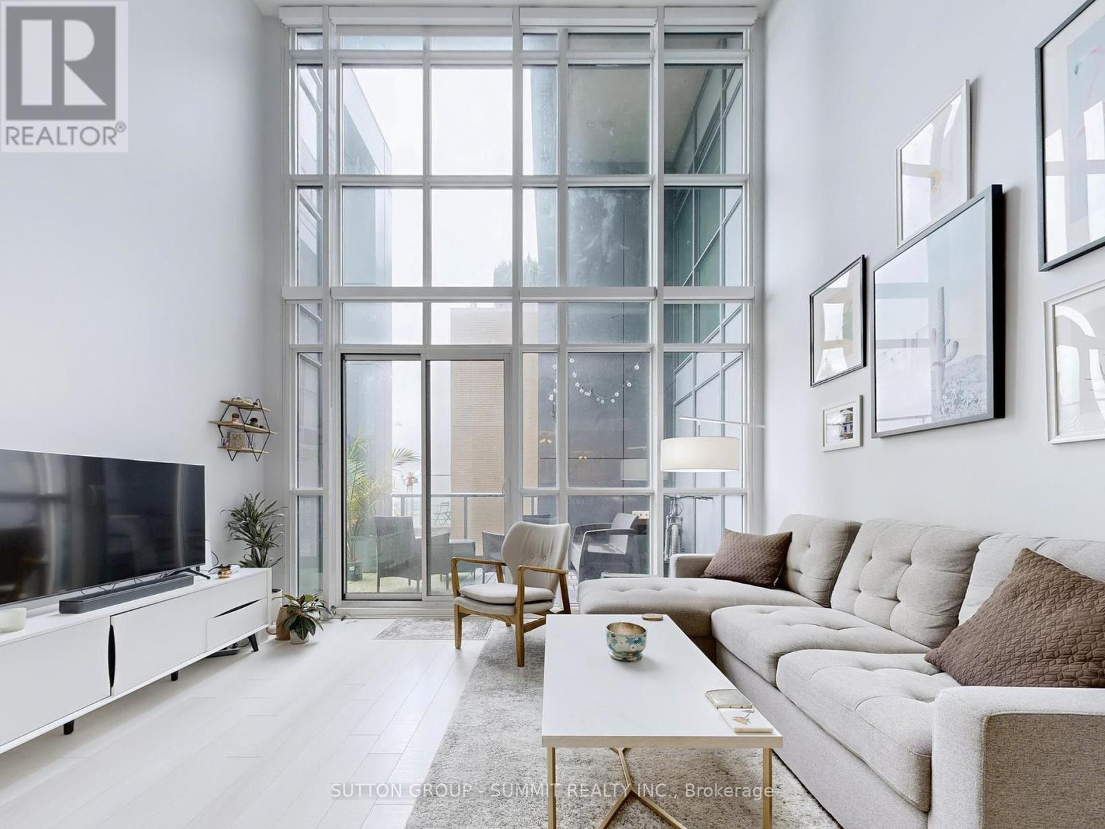 750 - 5 HANNA AVENUE, Toronto, Ontario