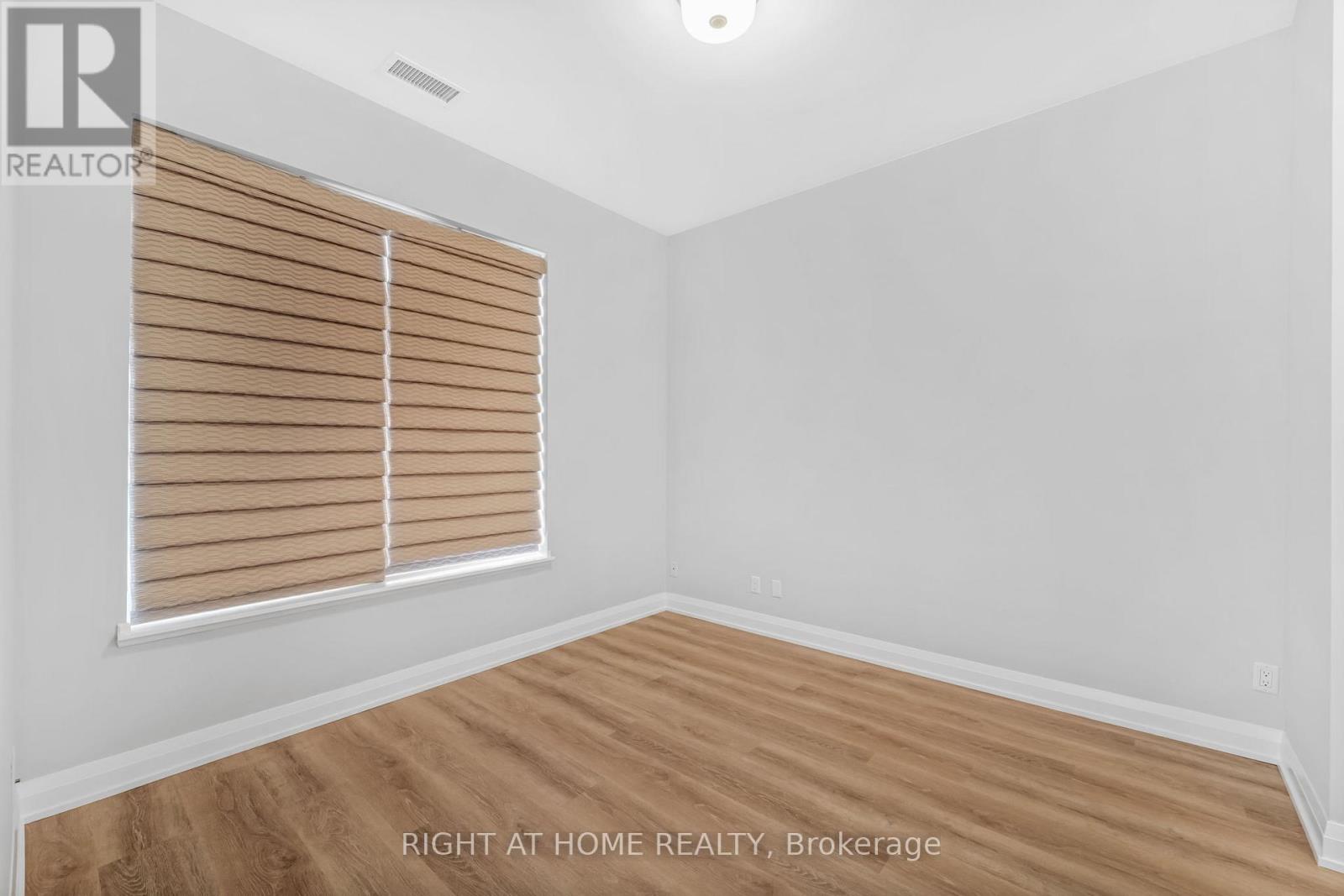 704a - 15277 Yonge Street, Aurora, Ontario  L4G 1Y3 - Photo 18 - N12401128