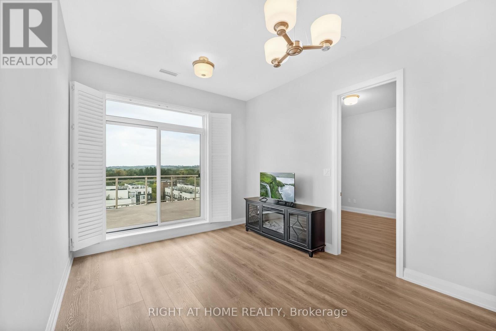 704a - 15277 Yonge Street, Aurora, Ontario  L4G 1Y3 - Photo 14 - N12401128
