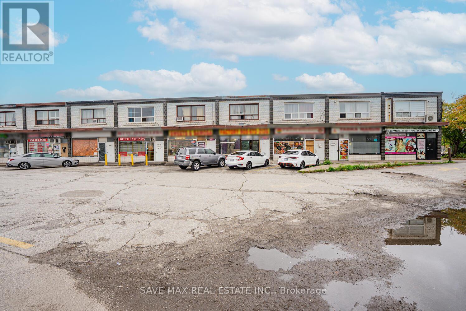 7060 Airport Road, Mississauga (Malton), Ontario  L4T 2G8 - Photo 36 - W12415861