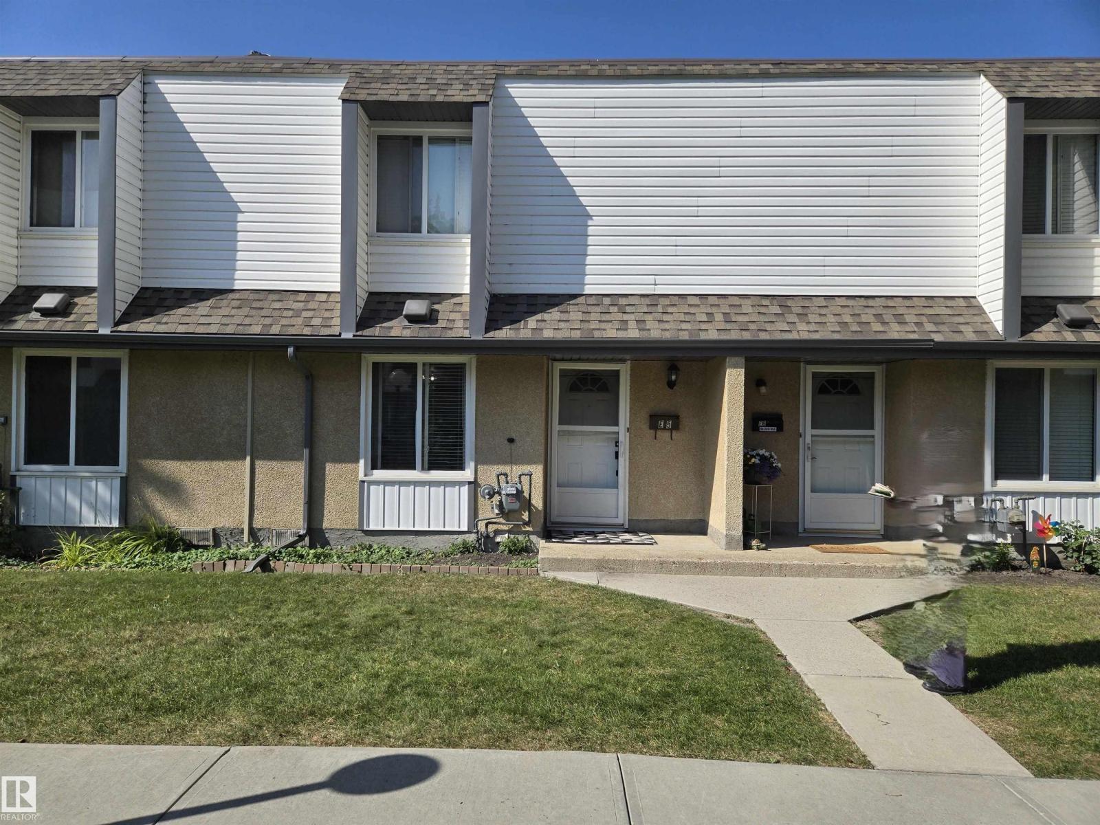 5E 1 GARDEN GV NW, Edmonton, Alberta