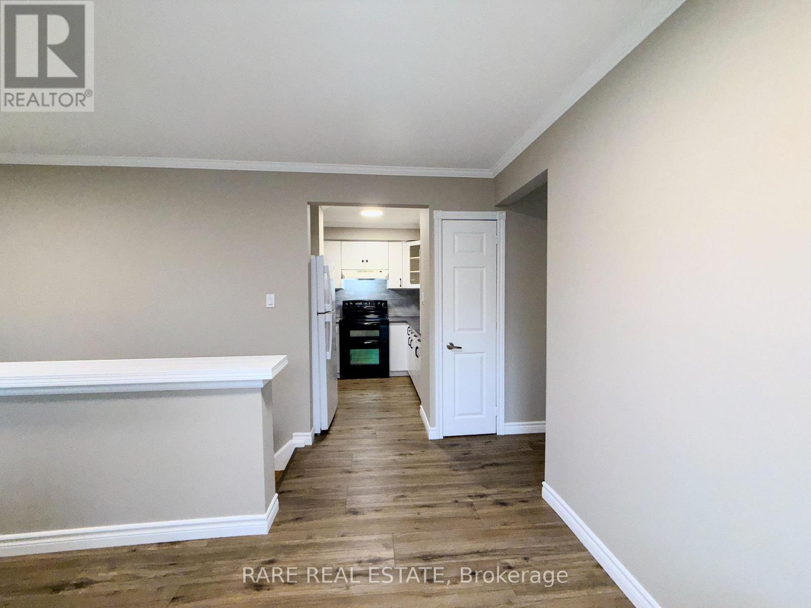 75a Dawson Road E, Orangeville, Ontario  L9W 2W4 - Photo 3 - W12430918